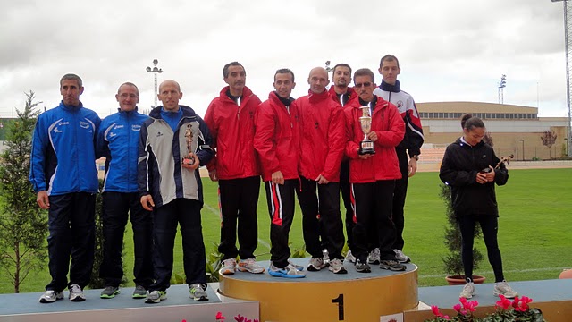 CAMPEONES 2010 SUANZES 2.JPG